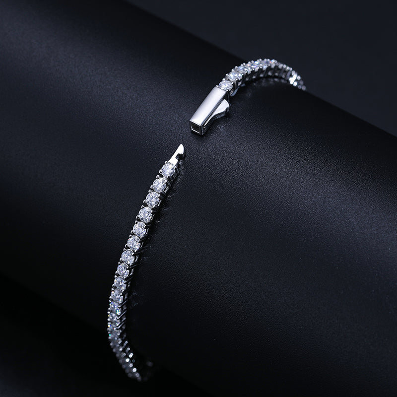 2.5 mm white moissanite tennis bracelet with box clasp