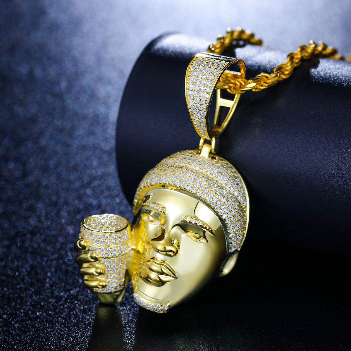 Rapper Head Moissanite Pendant close-up