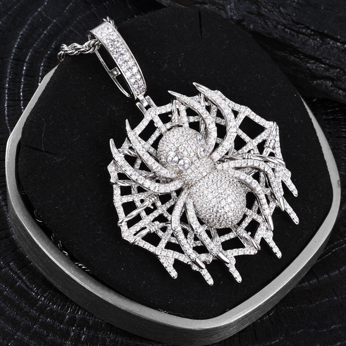 Spider Web Moissanite Pendant close-up
