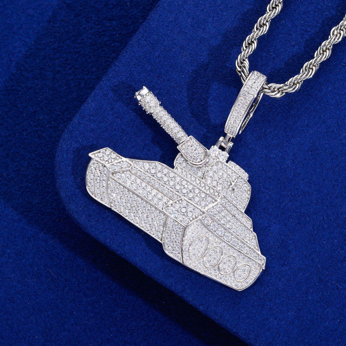 Mini Tank Moissanite Pendant close-up